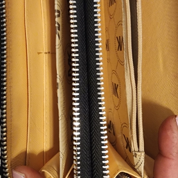Mk wallets - Picture 2 of 4